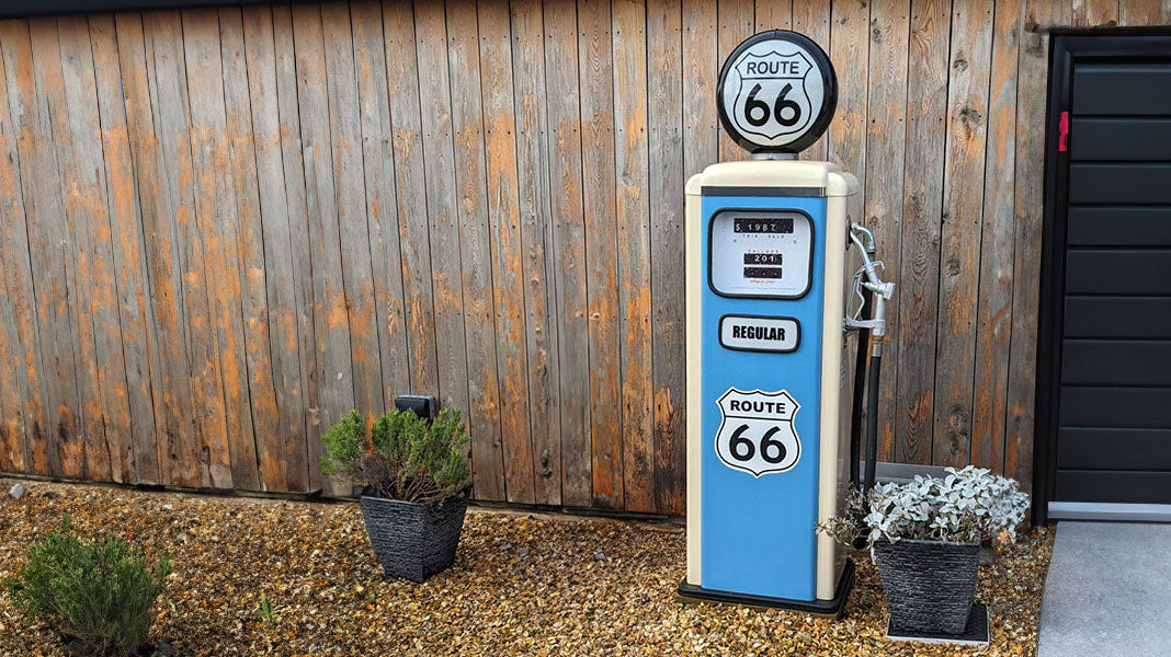 Garage Decor Ideas: Transform Your Space with a 1950s-Inspired Reproduction Petrol Pump