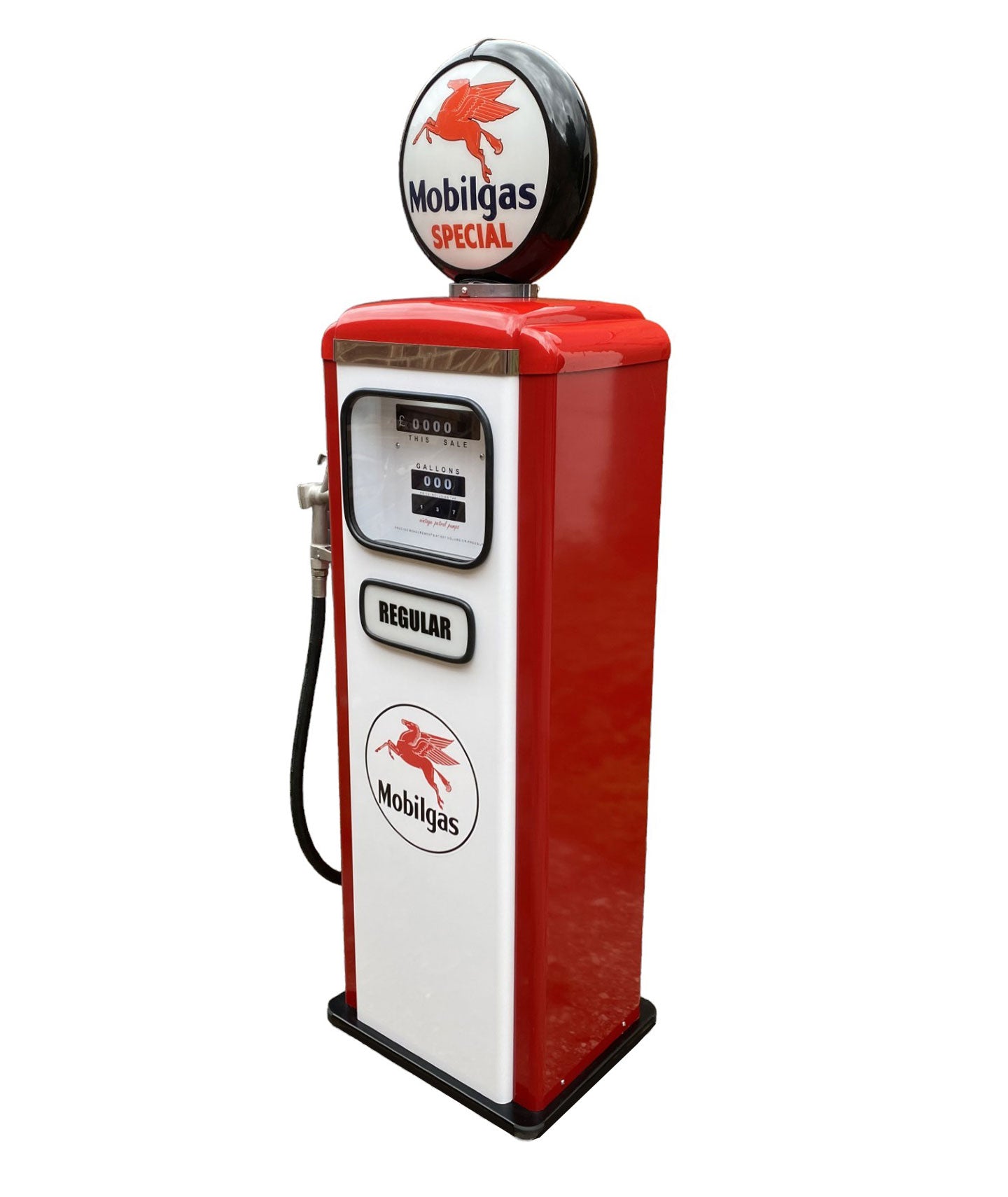 Mobilegas reproduction petrol pump side